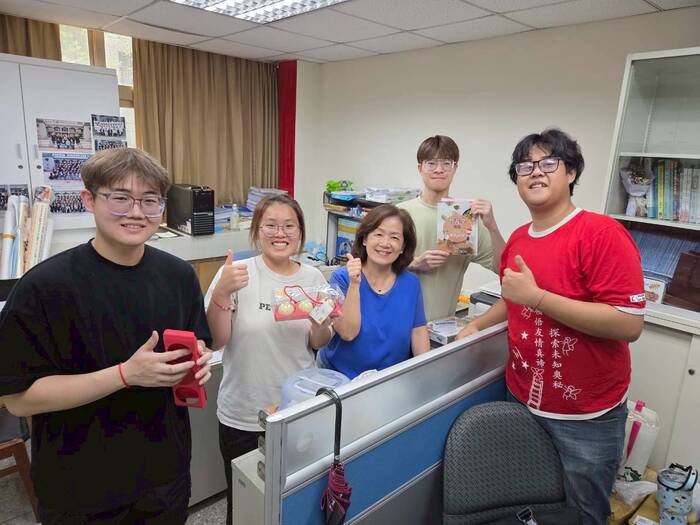 🎉【中秋圓滿|烘焙科綠豆椪月餅大成功!】🌕🥮"Mid-Autumn Success | Green Bean Mooncakes a Hit!"圖片